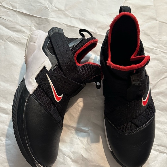 Nike Black and Red High-Top Sneakers - Picture 11 of 11